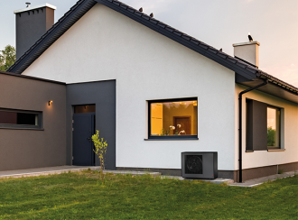  Dimplex-System-E-Ausseneinheit-vor-Hausfassde