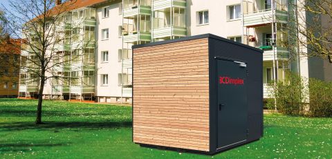 Dimplex X-Hub vor Mehrfamilienhaus